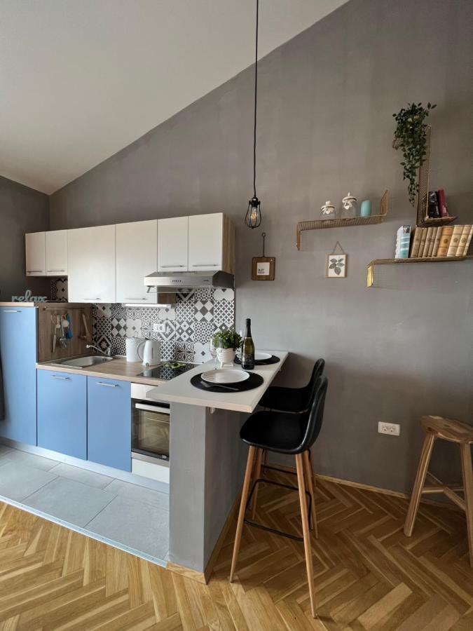 Apartman Maroon Ловран Екстериор снимка