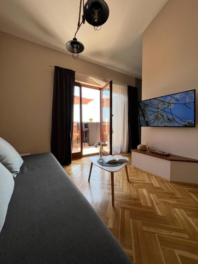 Apartman Maroon Ловран Екстериор снимка
